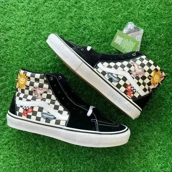 Vans Sk8 Hi  Skate Is Stan - Picture 6 of 7